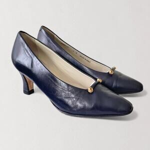Bally Navy Leather Kitten Heel Pumps 7M Coastal Oldmoney Preppy Heritage $795
